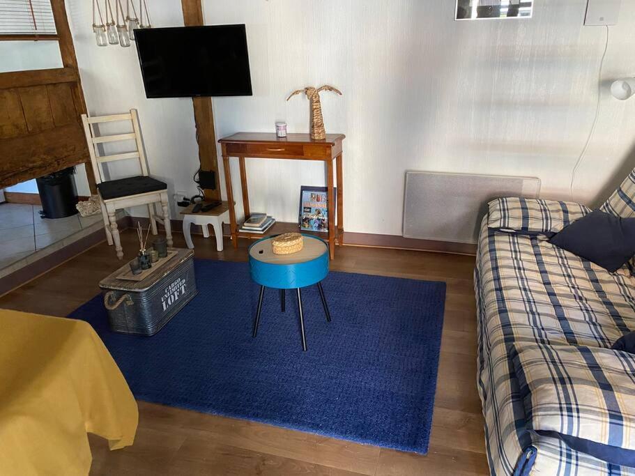 Gite De L'Ebaupin Louchy-Montfand エクステリア 写真